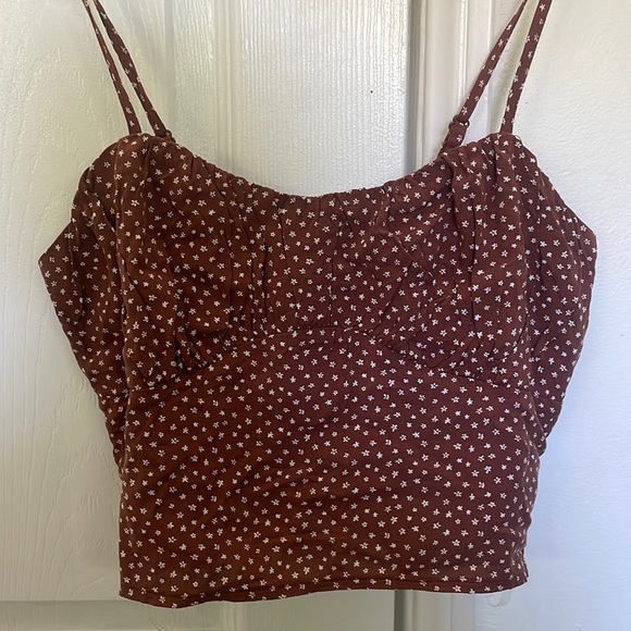 Pacsun brown top w/ white flowers - Picture 1 of 3